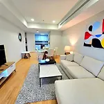 Bright Apt- Close To Barasti Beach