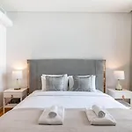 Guestready - The Best Bluewaters View