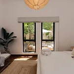 Ground Floor & Private Garden! Burj Khalifa View
