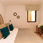 Ground Floor & Private Garden! Burj Khalifa View