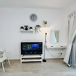 Spacious Furnished Studio With Balcony Spain Cluster International City