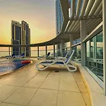 Amazing Roof Top Pool In Nice 1 Bhk Flat In Marina