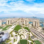Lux Iconic Views At The Palm Tower Suite 4