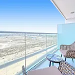 Bnbmehomes - Damac Hills - Carson Tower