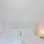 New I Modern I 1Bdr I 17 Icon Bay Tower 2
