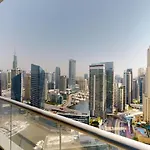 Bay Central 2 - Ideal Two Bedroom