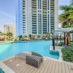 City Views! Promo On Delightful 2Br In Aykon City By Deluxe Holiday Homes
