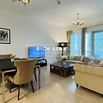 Dubai Marina Canal View 2,5 Bedrooms Apartment