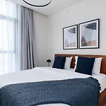 Luxury Escapes - Stylish 2Br With Balcony In Burj Crown Downtown