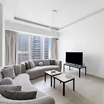 Brand New Luxurious 3Br - Pool, Gym & Uptown Views