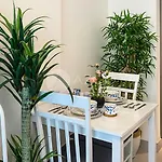 Splendid Studio With Beautiful Resort Style Living In Jvc - Oxford Boulevard