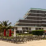 Waves - Premium Seaside Retreat With Private Beach