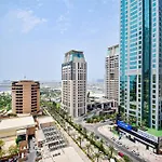 Luxury Escapes - Furnished Studio With Balcony In Royal Oceanic