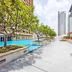 Snug Studio In Dubai Mall Steps From Burj Khalifa