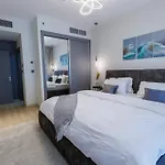 Stylish 1 Bedroom Apt In Dubai Marina
