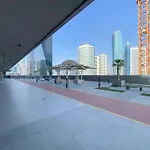Easemytrip - Elegant Canal-View 1Br Apt In The Heart Of Dubai