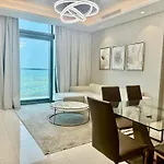 62Nd Floor With Stunning Sea Views Infinity Pool Access 2-Bedroom Apartment