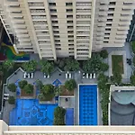Downtown Oasis, Burj Khalifa Views, Luxury Amenities
