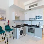 High Floor Studio With Burj Khalifa And Skyline View
