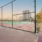 Chic Urban Retreat Immerse Yourself In Comfort