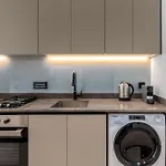 Waves - Elegant Studio Retreat In Dubai Business Bay