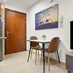 Classic Studio In Dubai Gate 2