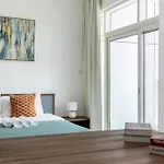 Aesthetic 2Br With Marina Waterfront View