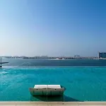 Luxury Apartment With Private Beach Access
