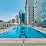 Waves - Executive Bay Studio, Canal View And Modern Amenities