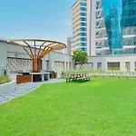 Waves - Executive Bay Studio, Canal View And Modern Amenities