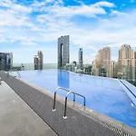 Luxe Marina View Home With Rooftop Pool