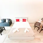 Stunning & Spacious Studio Balcony & View Dubai