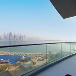 Livbnb Suites - 1Br With Sea View & Beach Access