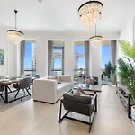 Walk To Dubai Mall 2Br With Skyline View Pool