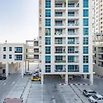 Captivating 1Br At Dec Towers Dubai Marina By Deluxe Holiday Homes