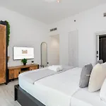 The Luxe Marina Experience - Stylish 2Br With Sweeping Balcony Views For Total Relaxation