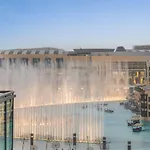 Downtown Gem, Fountain View!