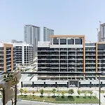 Modern Studio At Azizi 46 In Central Meydan By Vibel