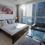 The Court Tower -Vibrant Studio