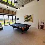 Stunning 1Br Apartment In Golfville Block A, Dubai Hills By Deluxe Holiday Homes