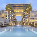 ModernLux - FIVE Palm Resort 2 Bedrooms plus Maids&Private Jacuzzi