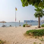 Opulent & Chic - 1 Bedroom - Beachfront