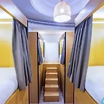 Sunset Beach Oasis - Private & Shared Rooms