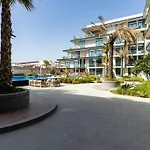 Waves - Comfortable Jvc Apt With Balcony And Maids Room