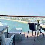 Palm Jumeirah Upgraded & Cozy Boutique Apartment