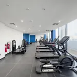 Charming Studio With Pool & Gym