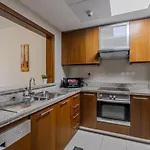 Spacious 1Bdr Apartment Downtown I Standpoint Tower