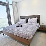 Luxury 2Br Midtown Apartment