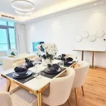 Luxury 2Br Midtown Apartment