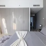 Handsome 1Br In Armada Tower 3